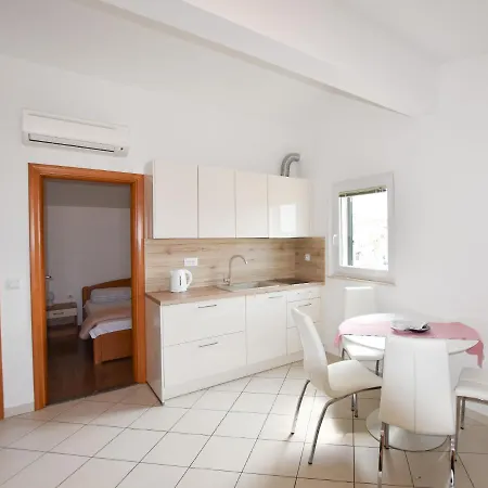 Danica Apartment *