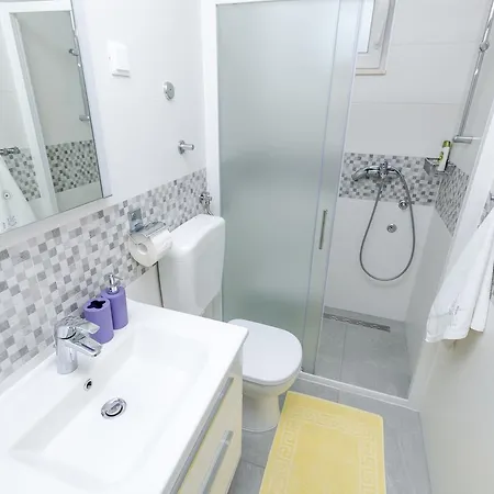 Danica Apartamento *